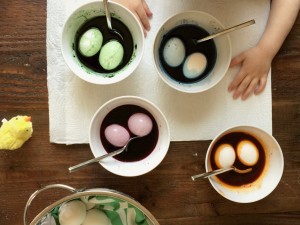 Egg Dyeing Party